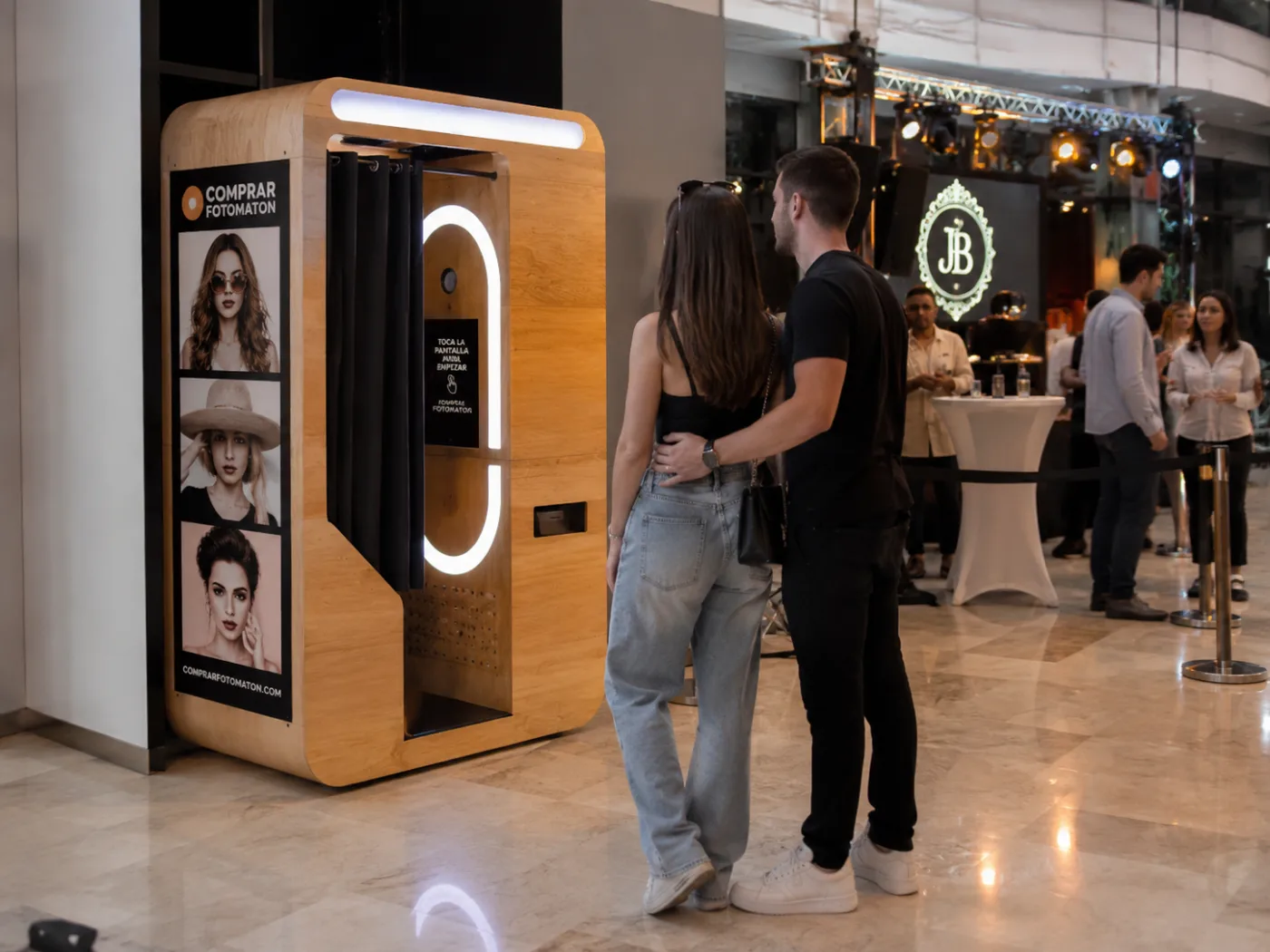 Comprar Fotomatón Vending Vintage de madera autónomo self-service con pago Nayax