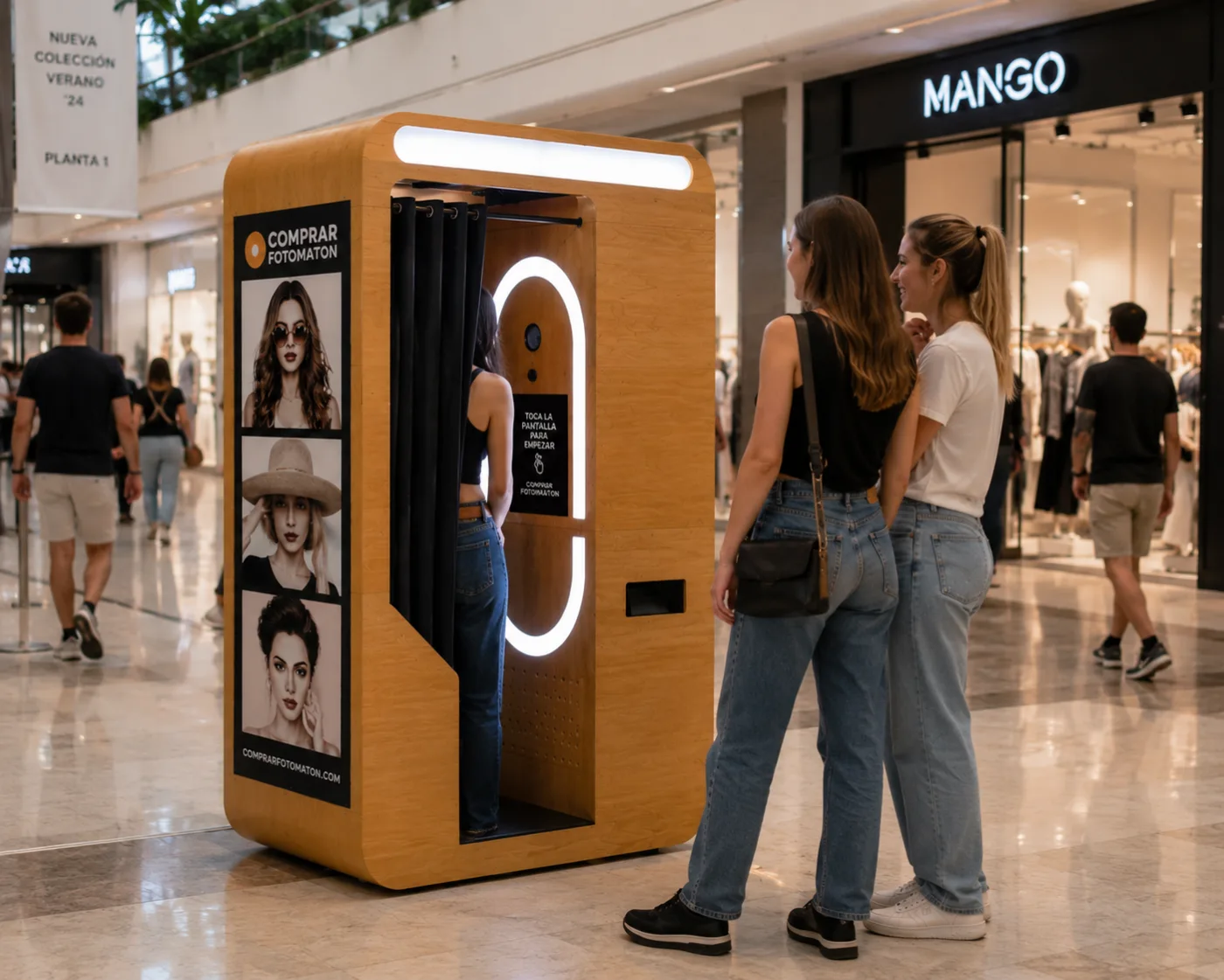 Fotomatón vending vintage en una activación de marca